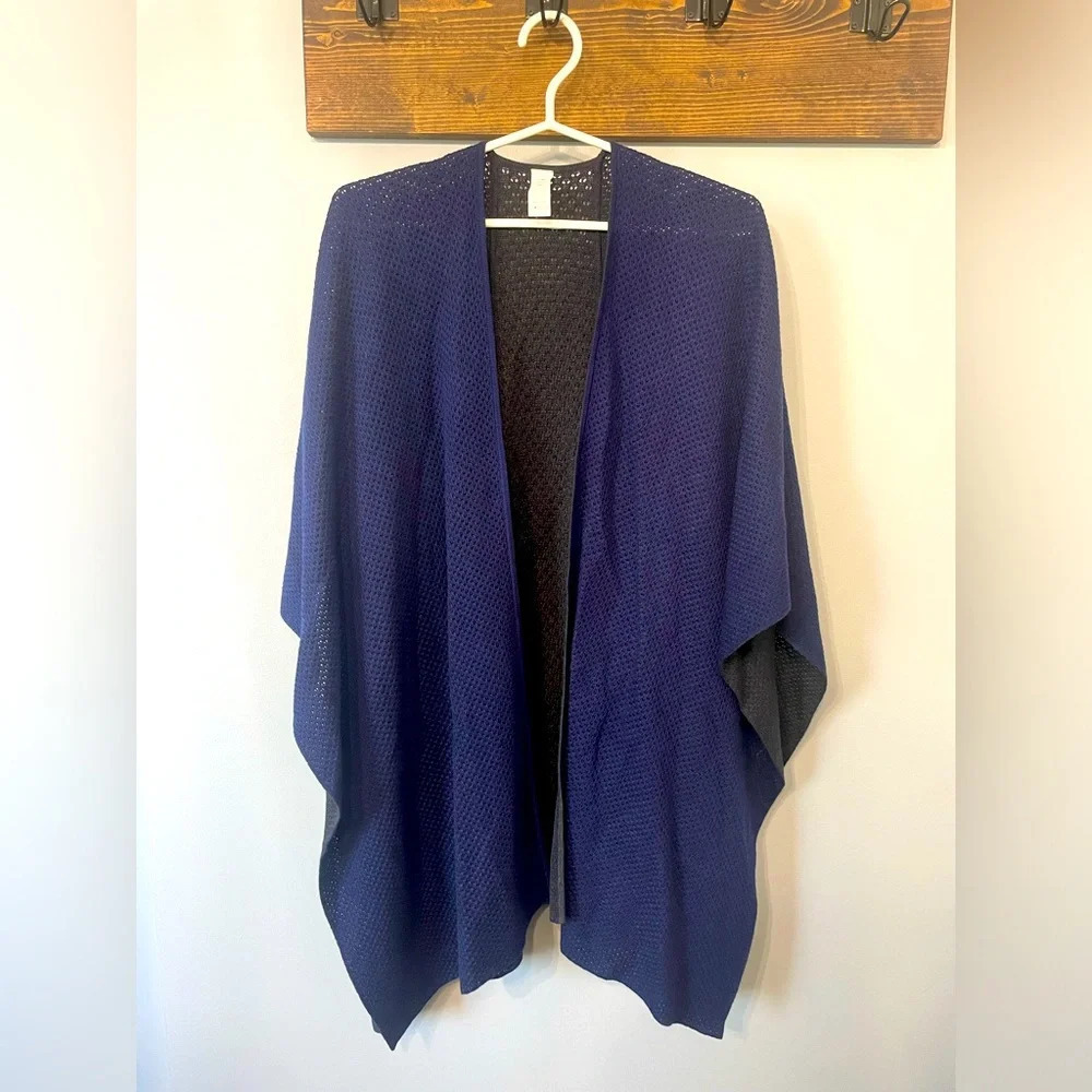 Lululemon knit shawl in navy blue and dark grey O/S